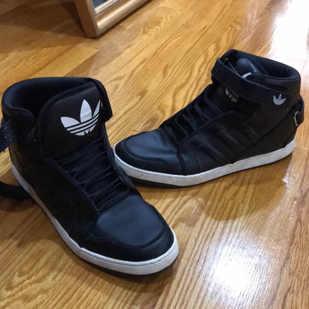Adidas High Top Black/White Leather Sneakers Men’s